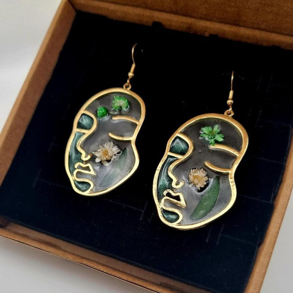 Gold Face Style Handmade Earrings with Dried Flowers